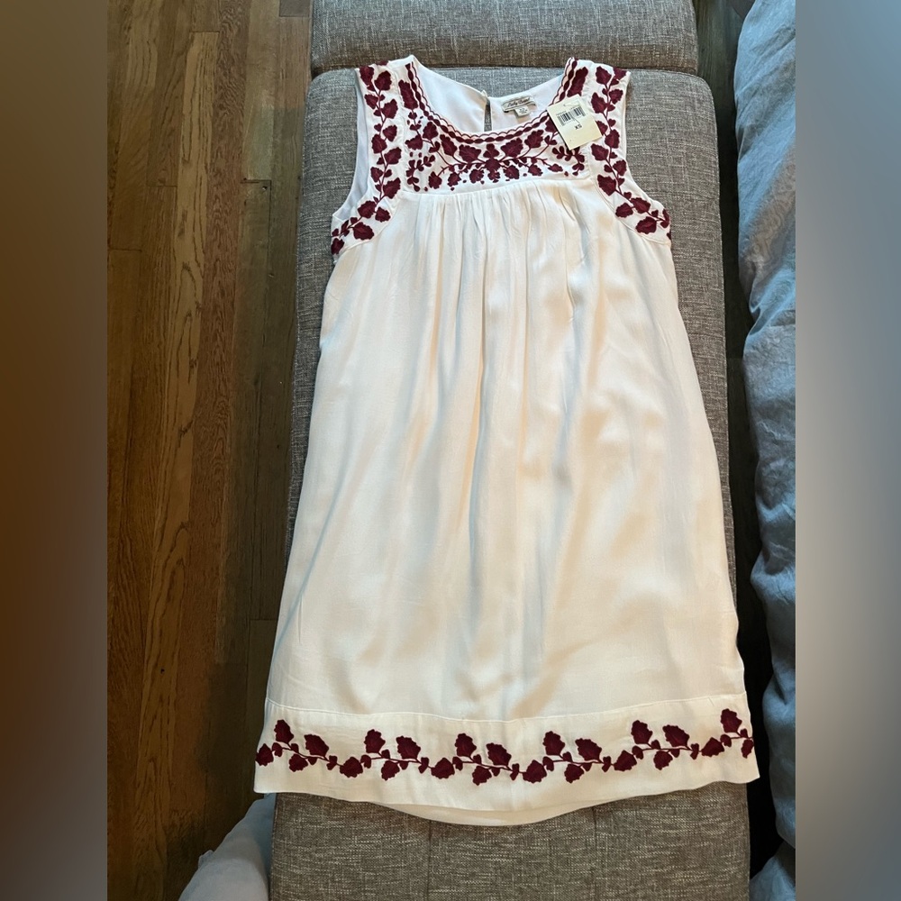Lucky Brand Sleeveless White and Cream Sundress